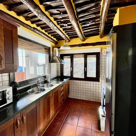 Atico Casa Angel Apartment